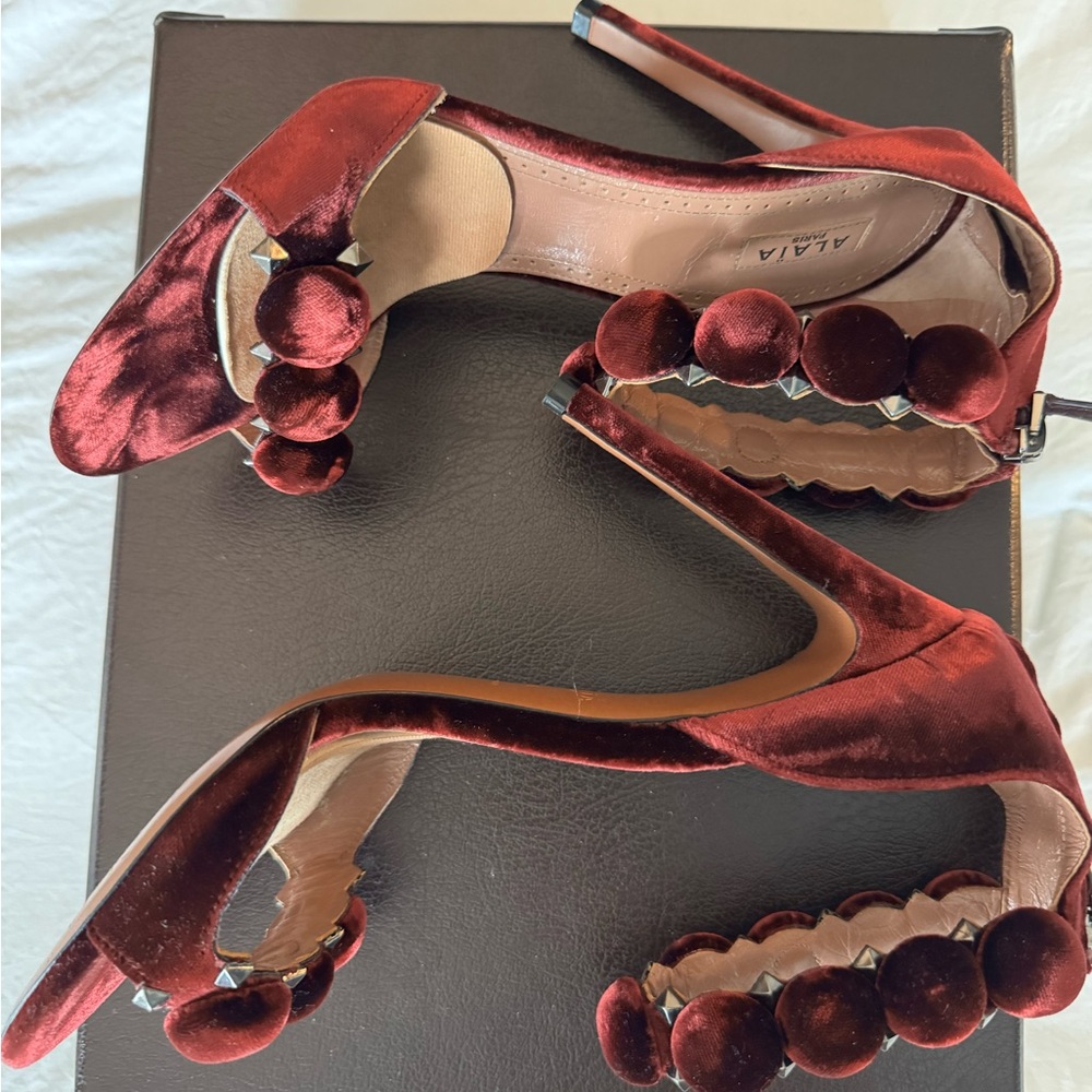 Authentic Alaia Red T-Strap Heels with Stiletto - Picture 5 of 7